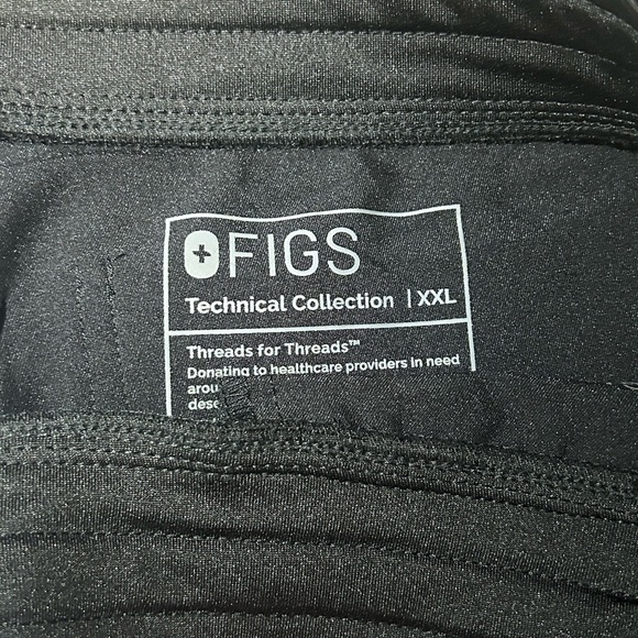 Woman’s figs scrub set - Picture 3 of 4